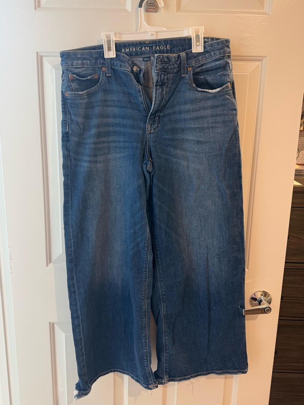 American Eagle Outfitters Women’s wide leg stretch Blue Denim Jeans